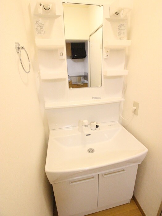 物件内観写真9　(洗面)