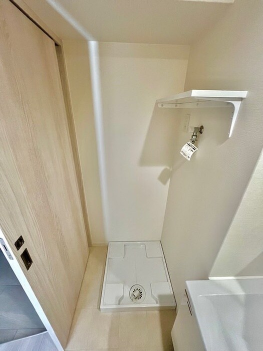 物件内観写真12　(洗濯機置場)