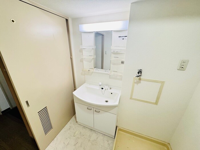 物件内観写真12　(洗面)