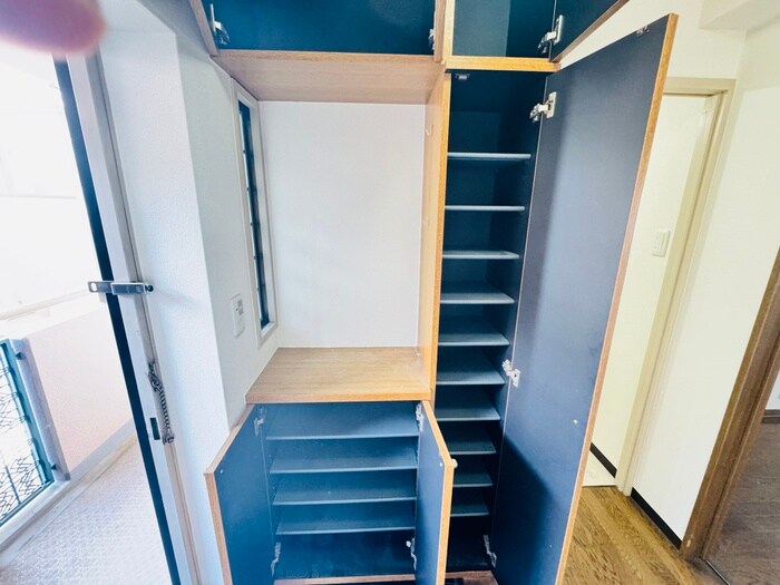 物件内観写真16　(靴箱)