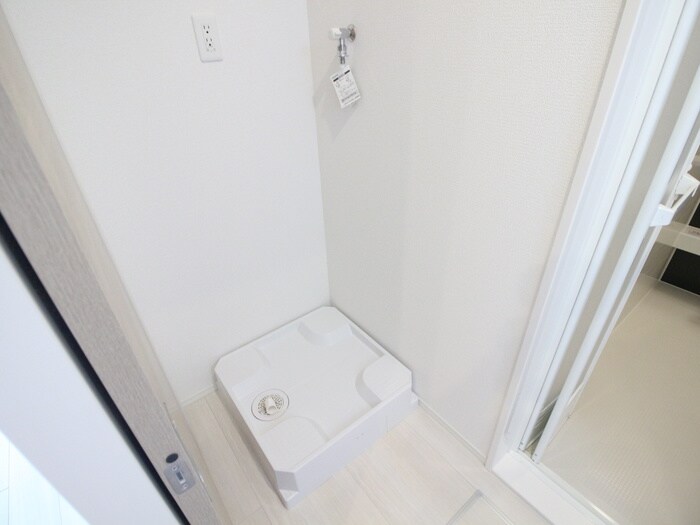 物件内観写真13　(洗濯機置場)