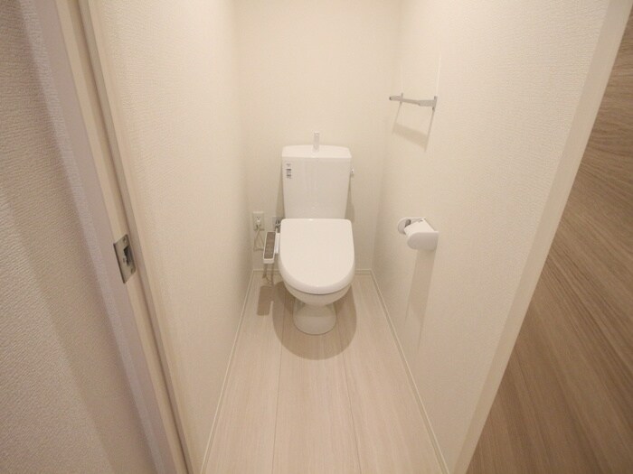 物件内観写真14　(トイレ)