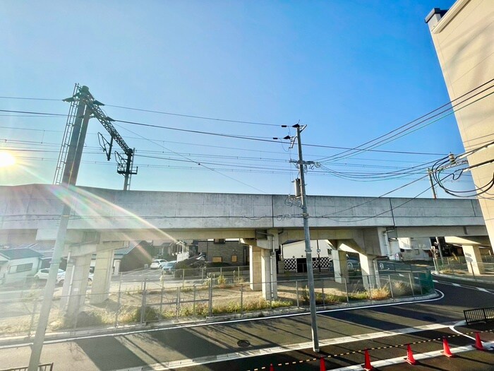 物件内観写真17　(室内からの展望)