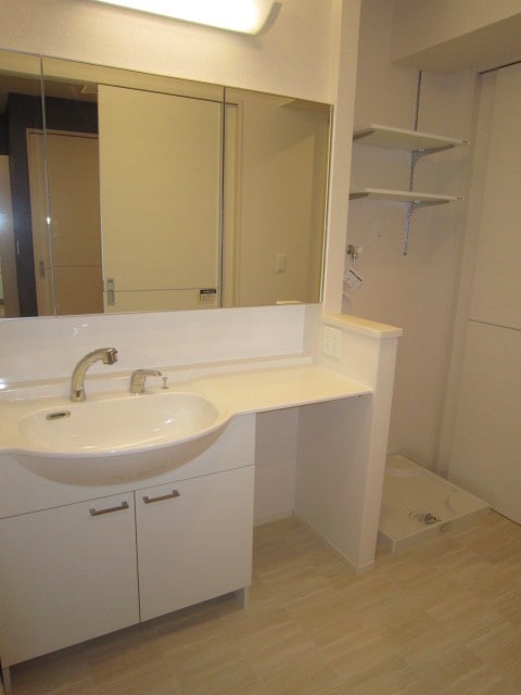 物件内観写真12　(洗面)