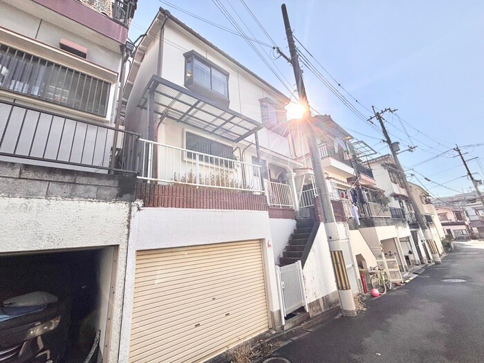 翠香園町貸家の物件外観写真