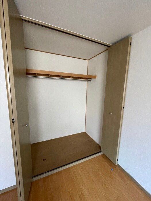 物件内観写真11　(収納)