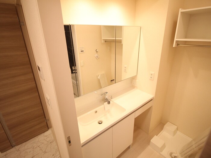 物件内観写真9　(洗面)