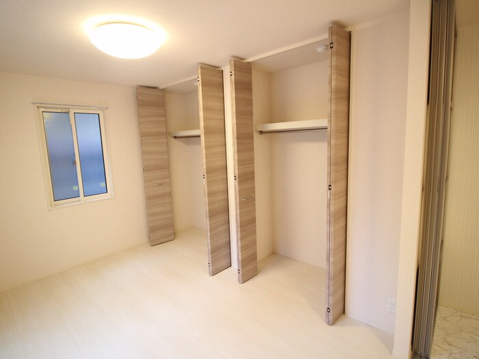 物件内観写真15　(収納)