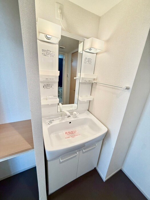 物件内観写真12　(洗面)