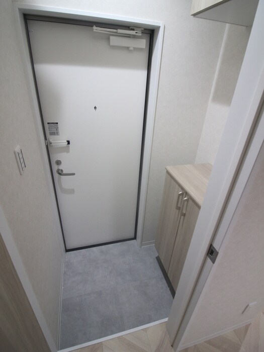 物件内観写真7　(玄関)