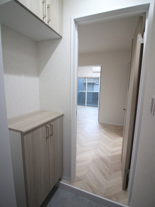 物件内観写真8　(廊下)