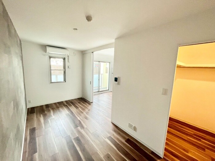 物件内観写真8　(居室)