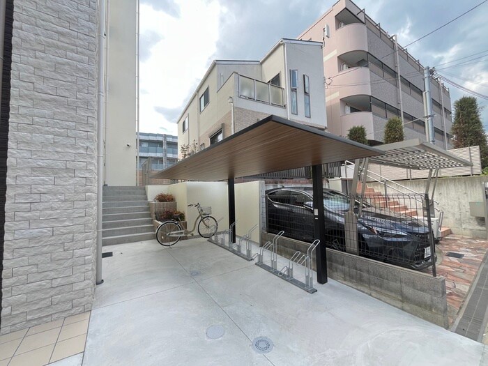 物件外観写真6　(駐輪場)