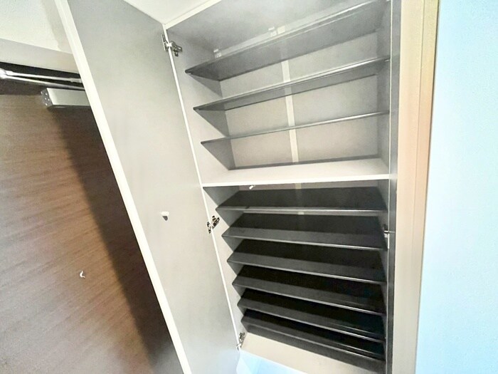 物件内観写真11　(靴箱)