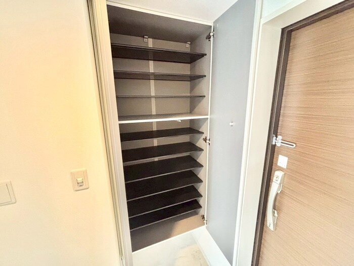 物件内観写真11　(靴箱)