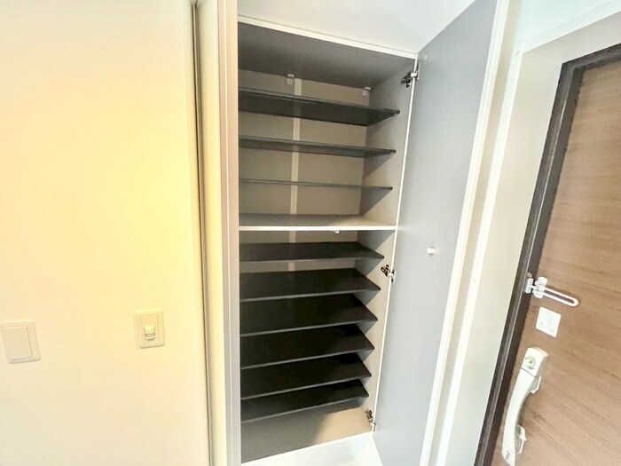 物件内観写真11　(靴箱)