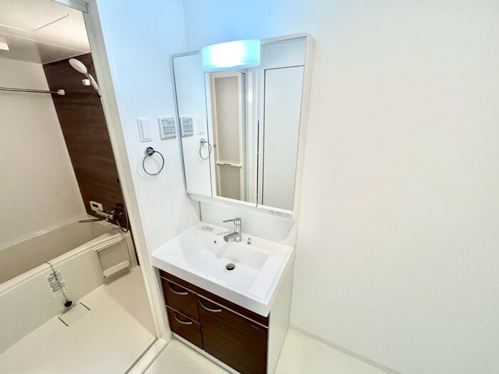 物件内観写真12　(洗面)