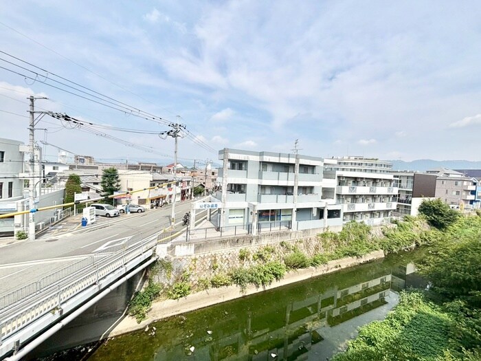 物件内観写真15　(室内からの展望)