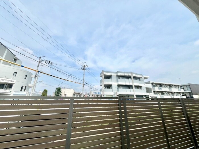 物件内観写真16　(室内からの展望)