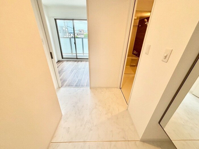 物件内観写真20　(廊下)