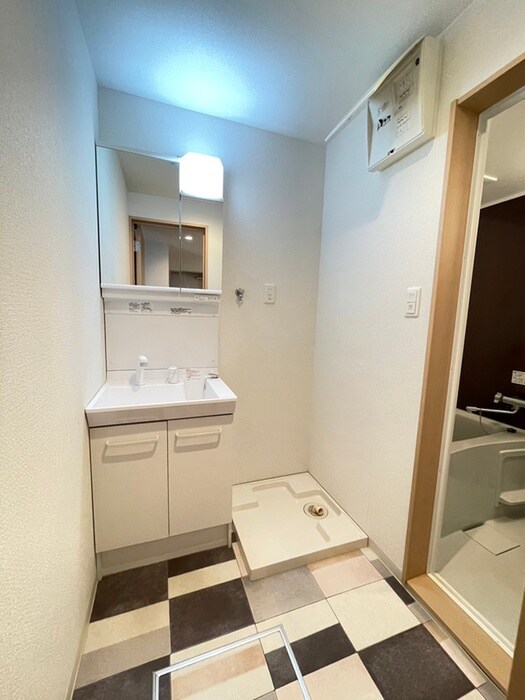 物件内観写真11　(洗面)