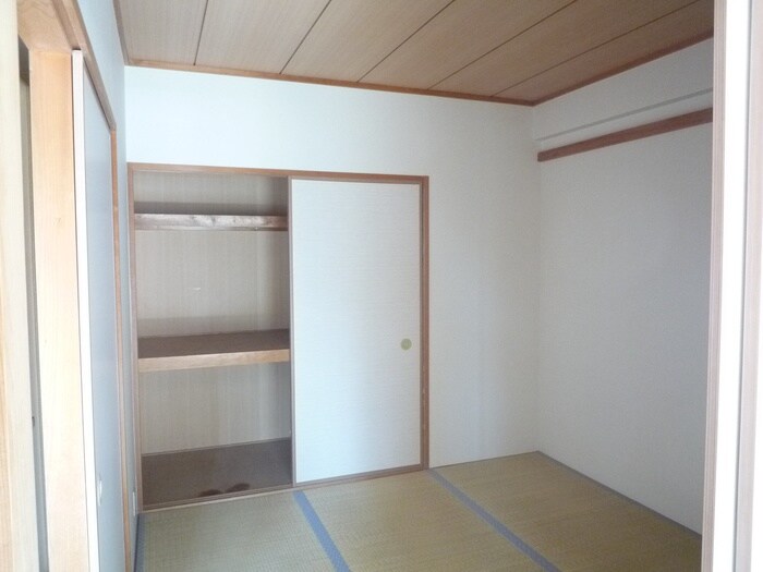 物件内観写真16　(収納)