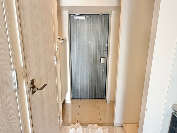 物件内観写真13　(玄関)