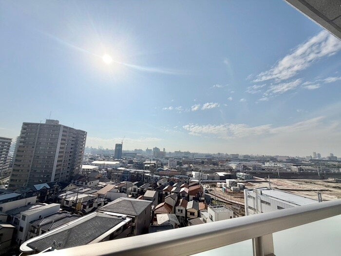 物件内観写真16　(室内からの展望)