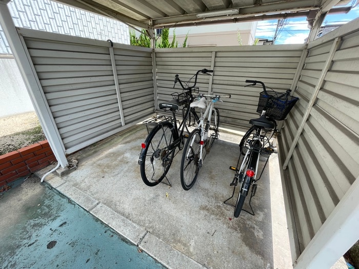 物件外観写真6　(駐輪場)