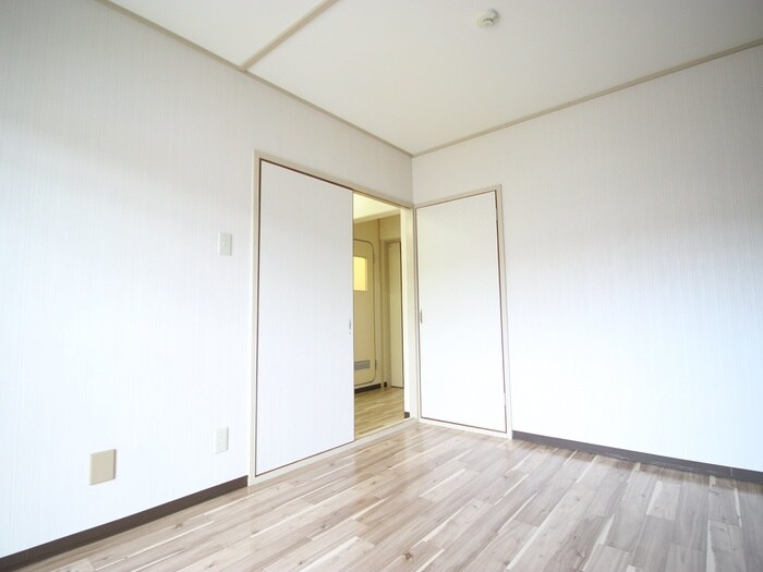 物件内観写真15　(居室)