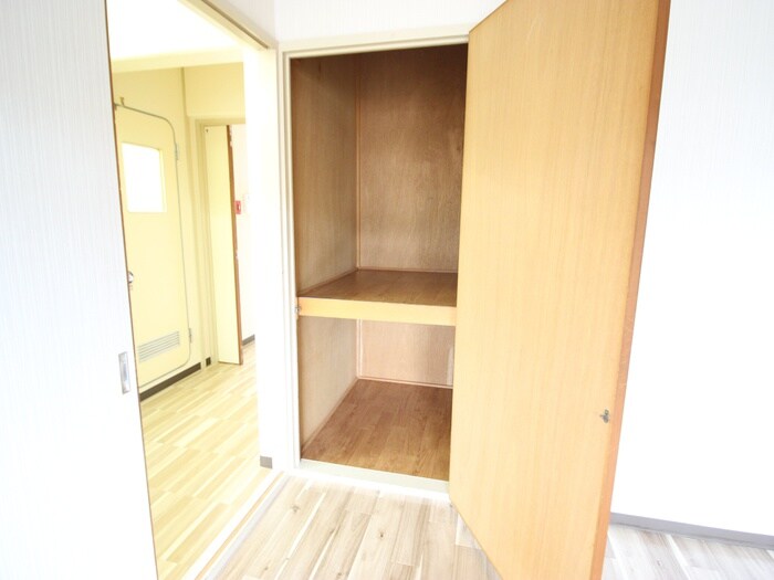 物件内観写真16　(収納)