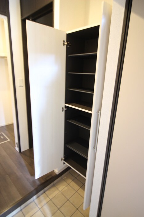 物件内観写真8　(靴箱)