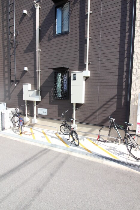 物件外観写真5　(駐輪場)