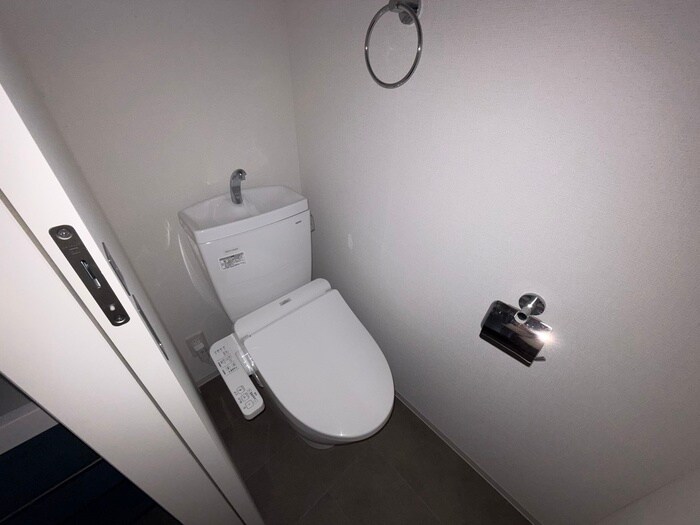 物件内観写真14　(トイレ)