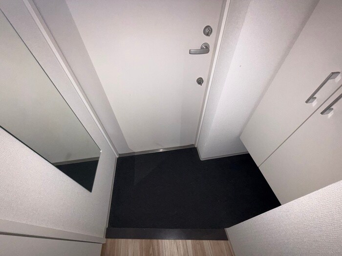 物件内観写真17　(玄関)