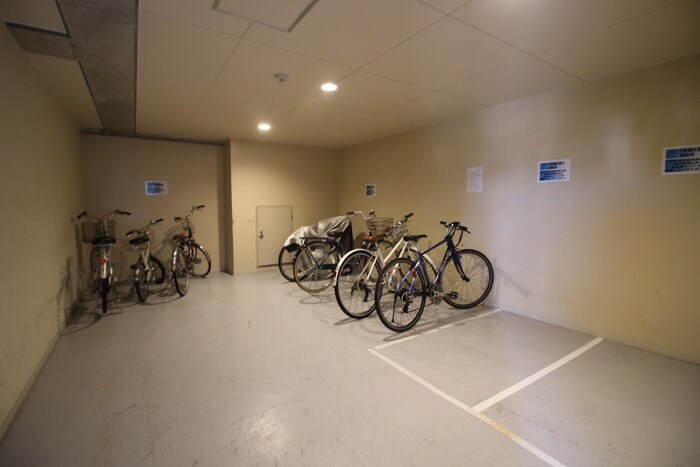 物件外観写真6　(駐輪場)