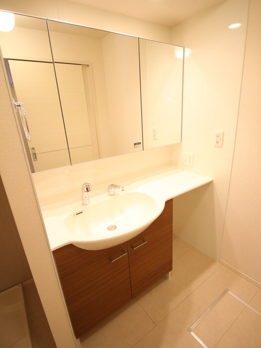 物件内観写真9　(洗面)