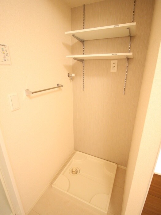 物件内観写真19　(洗濯機置場)