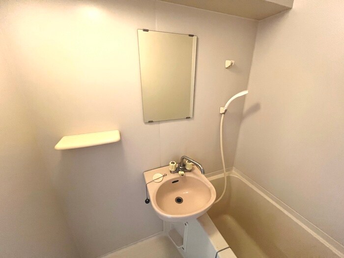 物件内観写真9　(洗面)