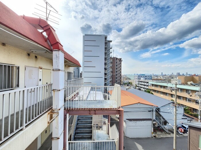 物件内観写真22　(室内からの展望)