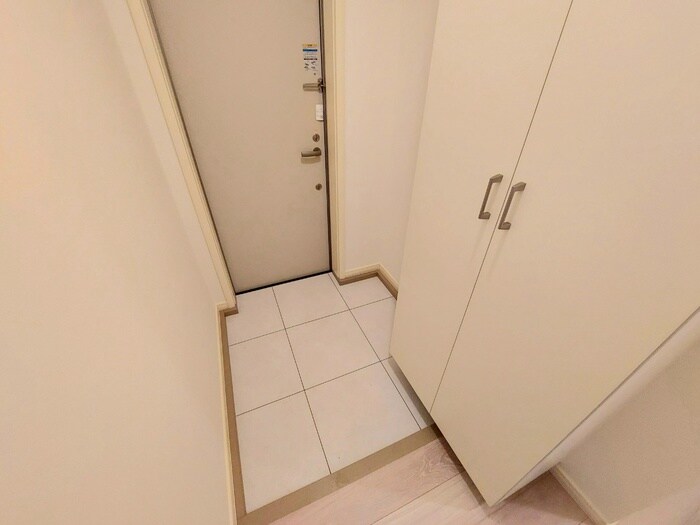 物件内観写真18　(玄関)