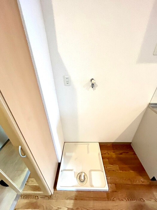 物件内観写真13　(洗濯機置場)