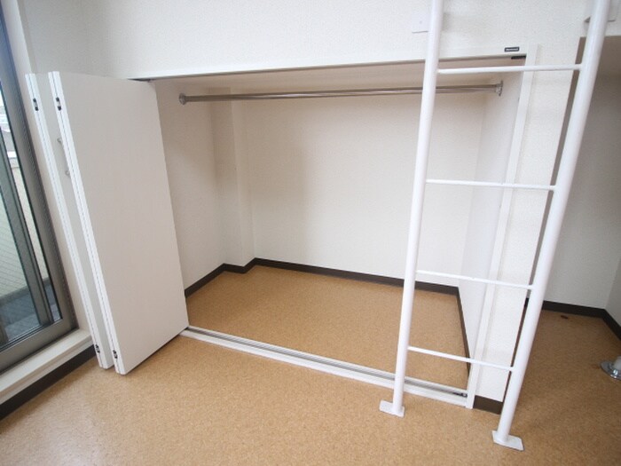 物件内観写真10　(収納)