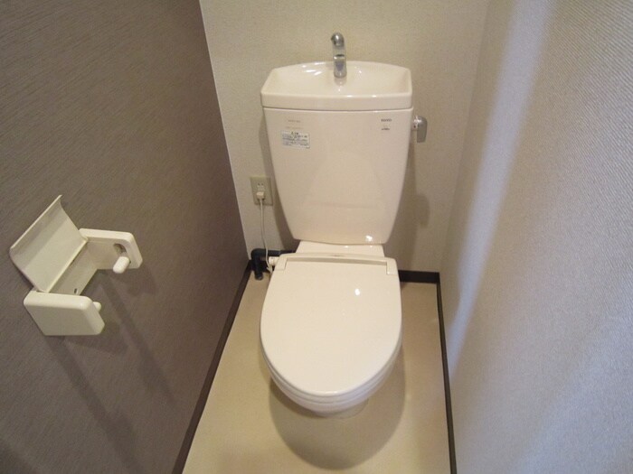 物件内観写真14　(トイレ)