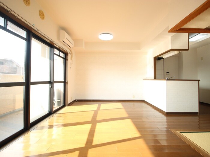 物件内観写真8　(居室)