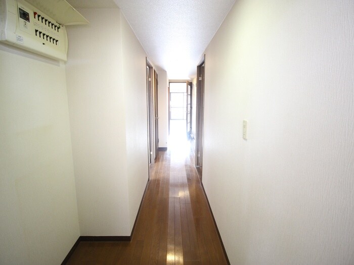 物件内観写真16　(廊下)