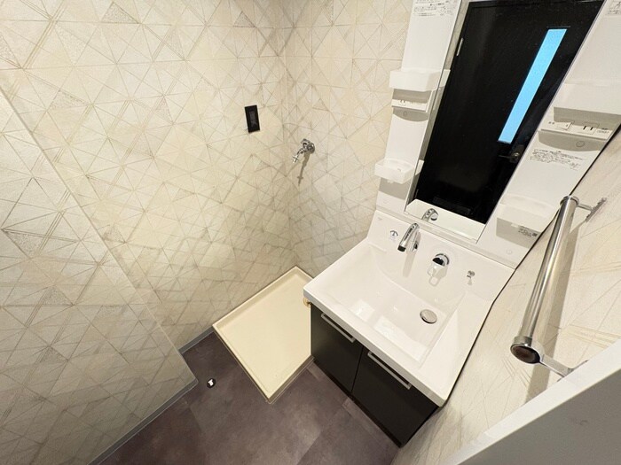 物件内観写真11　(洗濯機置場)