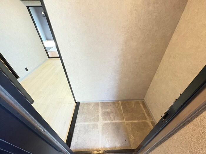 物件内観写真19　(玄関)