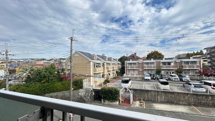 物件内観写真16　(室内からの展望)