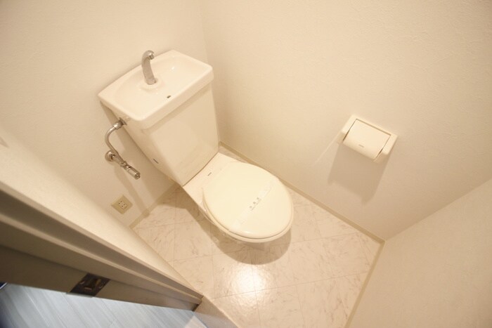 物件内観写真9　(トイレ)